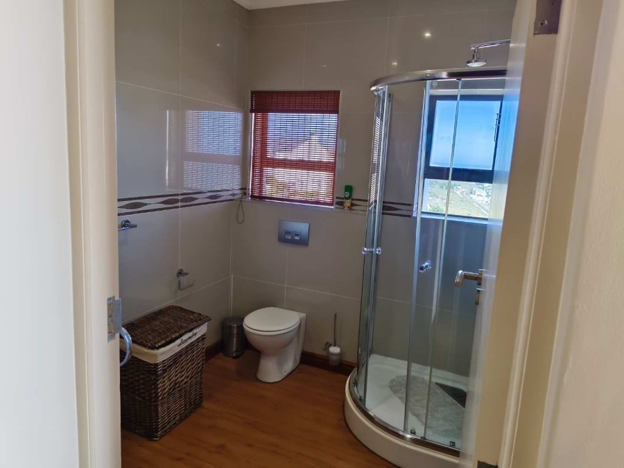 5 Bedroom Property for Sale in Blueberry Hill Western Cape
